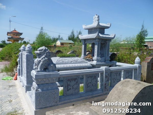 Khu lăng mộ đá đẹp tại Bình Thuận