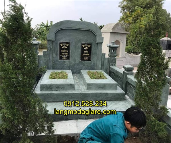 Mẫu mộ đôi đẹp bằng đá xanh rêu
